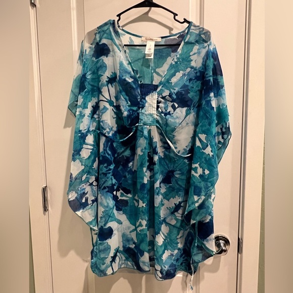 Laundry by Design Teal and Blue Floral Tunic - Picture 1 of 8